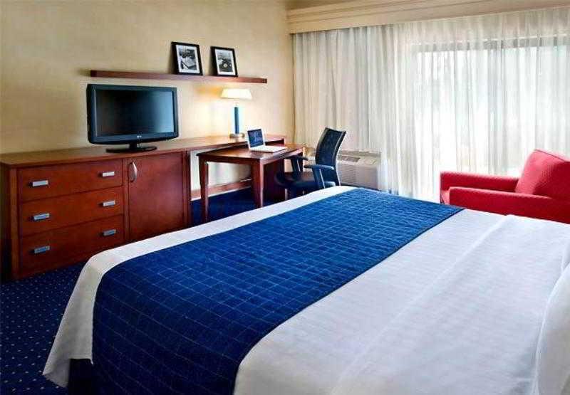 Courtyard Philadelphia Plymouth Meeting Otel Oda fotoğraf